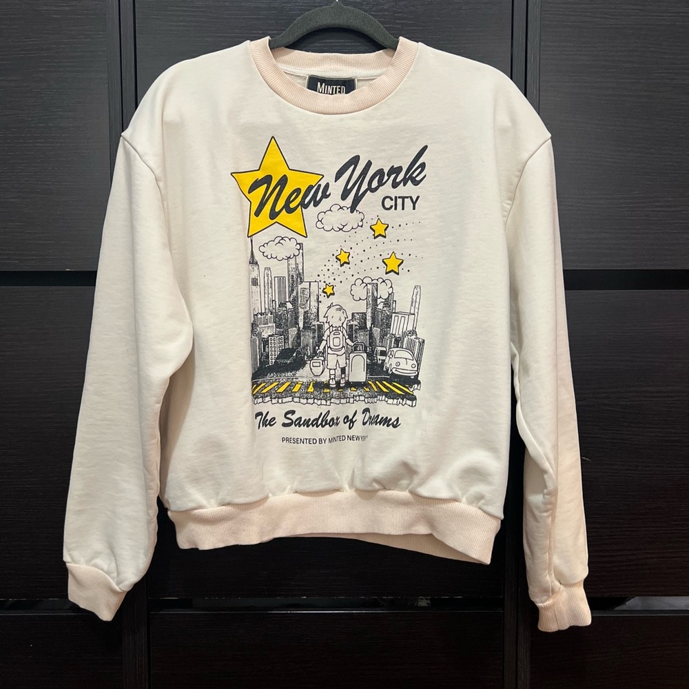 Minted New York City Sandbox of Dreams Cream Crewneck Graphic Sweatshirt size M